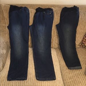 Lightly worn maternity bottoms